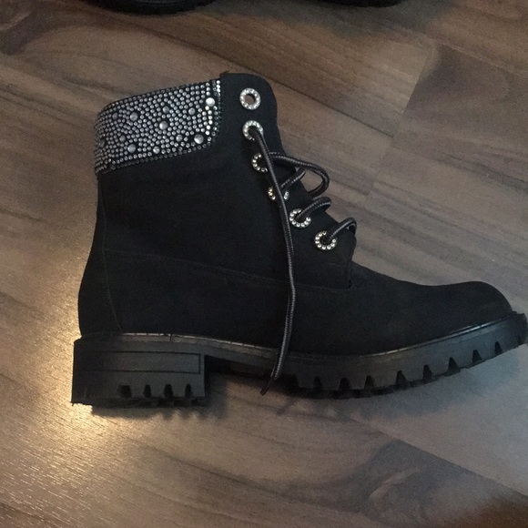 Black rhinestone detailed boots. - Picture 3 of 3